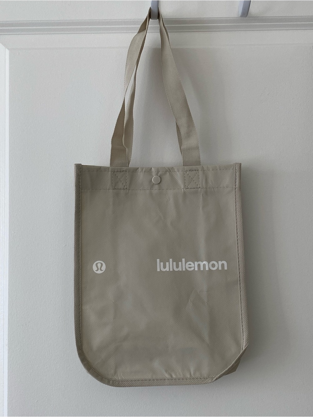 Lululemon reusable tote bag small size